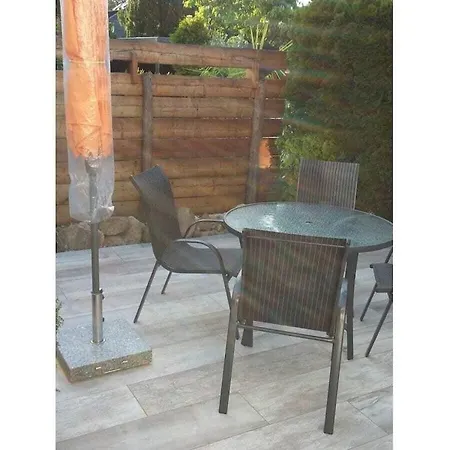 With 2 Bedrooms Сasa de vacaciones *