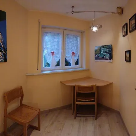 With 2 Bedrooms *