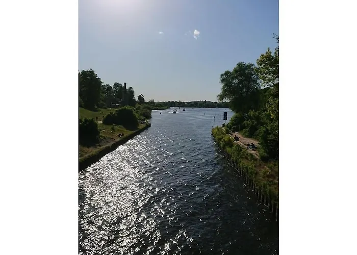 With 2 Bedrooms Holiday home